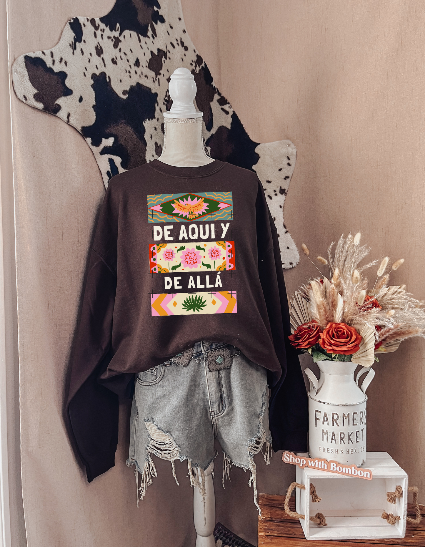 De aqui y De aya Crewneck