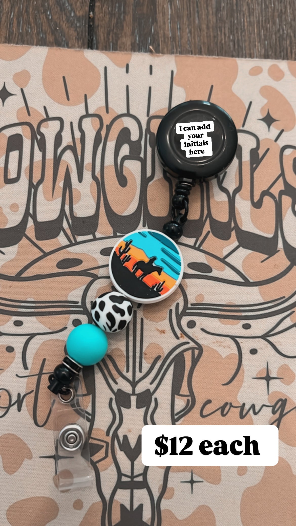 Desert walk Beaded badge Holder