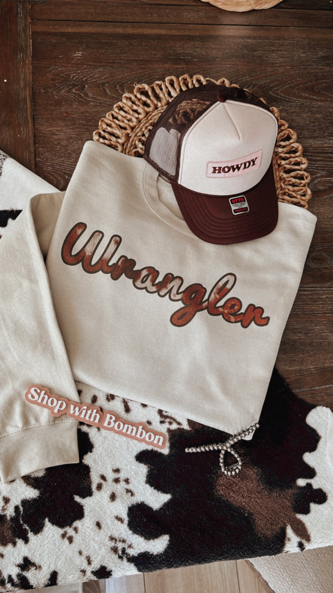 Wrangling brown hide Crewneck