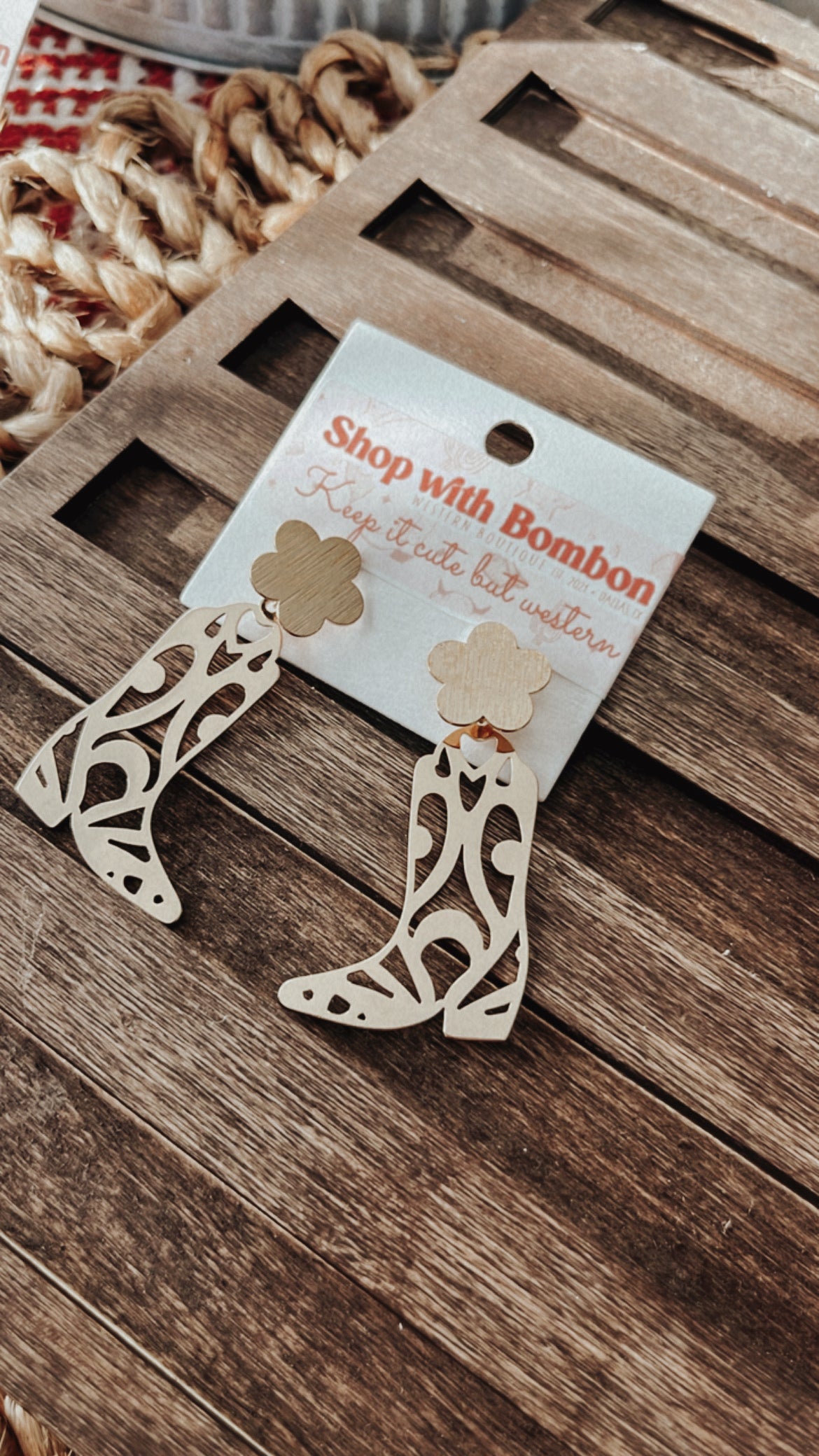 Flower boot earrings