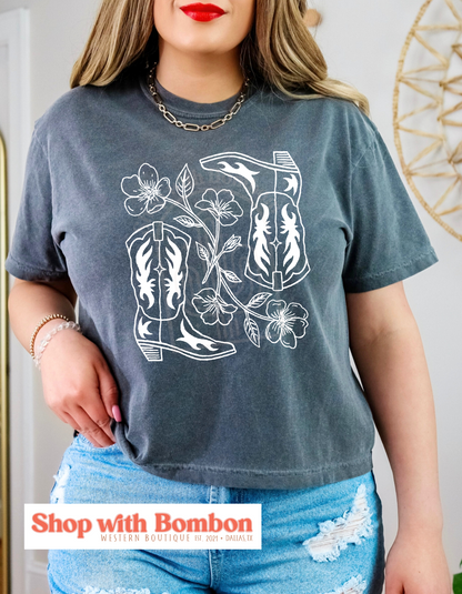 Cowgirl boots boxy tee